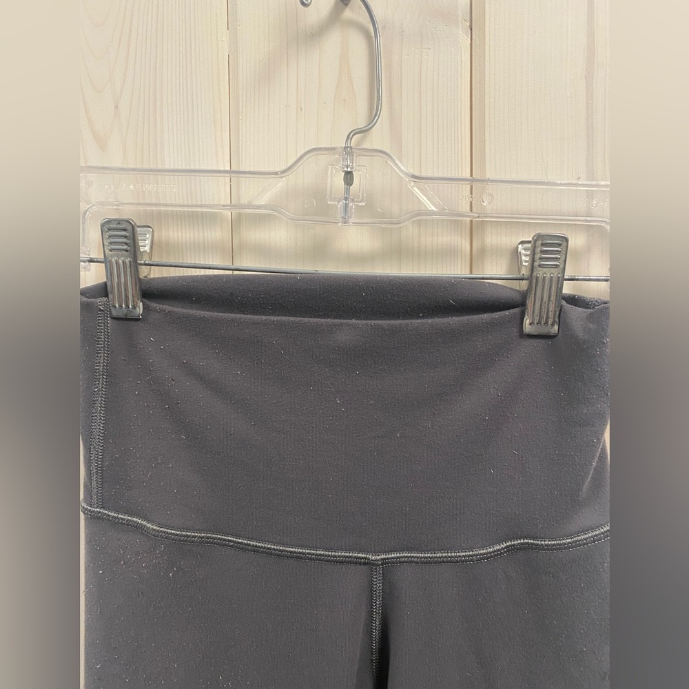 TnaBUTTER™ Cheeky Hi-Rise Legging- Short - Picture 5 of 7